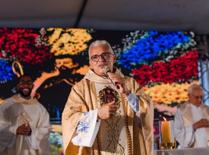 Com presença da prefeita, Lauro de Freitas encerra festejos ao padroeiro Santo Amaro de Ipitanga