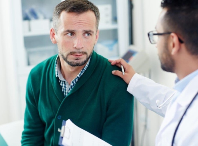 Tumor maligno mais comum em homens jovens, câncer de testículo pode ser identificado precocemente com simples autoexame