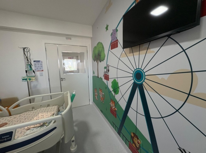 Com recurso de destinação de IR, Martagão inaugura reforma de leitos do projeto “Quarto mágico”