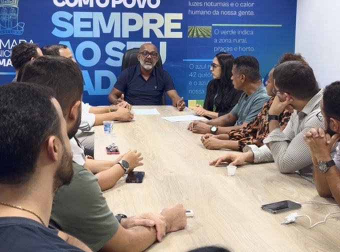  Presidente da Câmara de Camaçari anuncia 5% de reajuste para servidores efetivos, aumento do Auxílio Saúde e criação da Gratificação por Atividade Legislativa