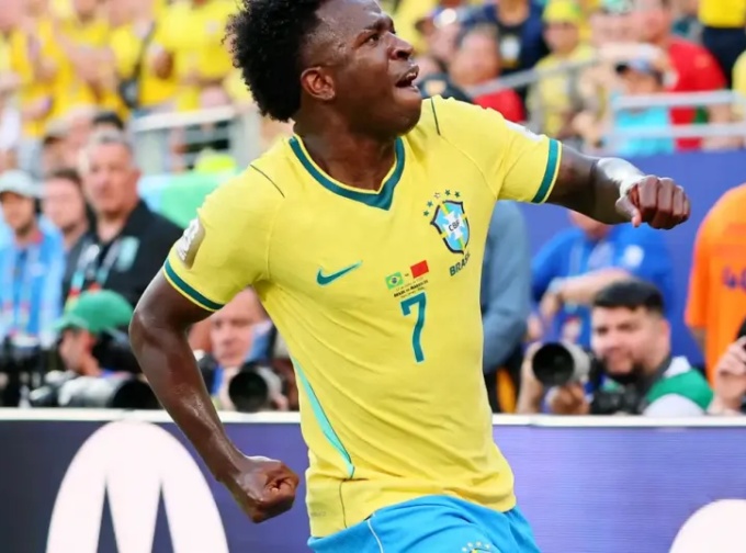 Vinícius Júnior admite atuação ruim do Brasil: "Precisamos melhorar"
