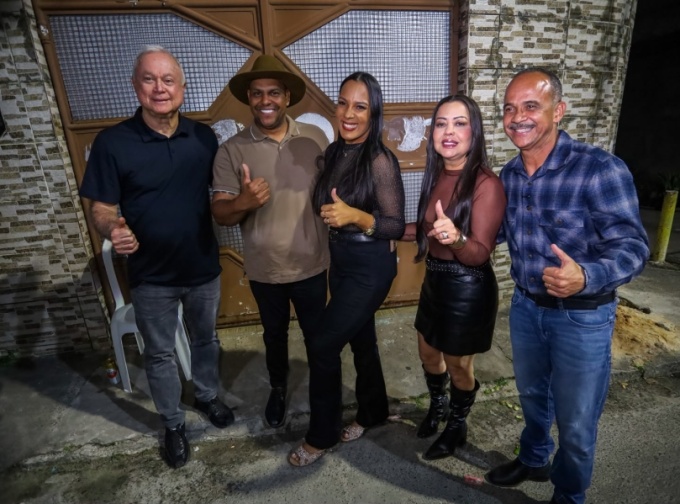 Ao lado de Elinaldo e Dudu do Povo, Paulo Azi participa do São Pedro do Parque Satélite