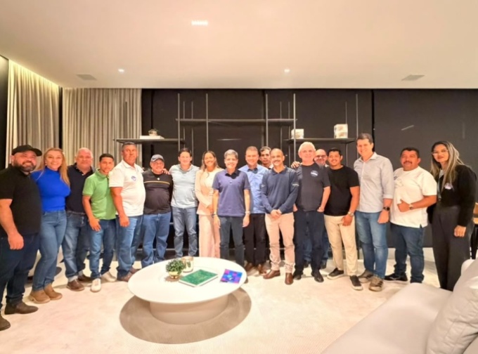  De volta ao Oeste, Elinaldo cumpre agendas com ACM Neto e dialoga com cinco cidades