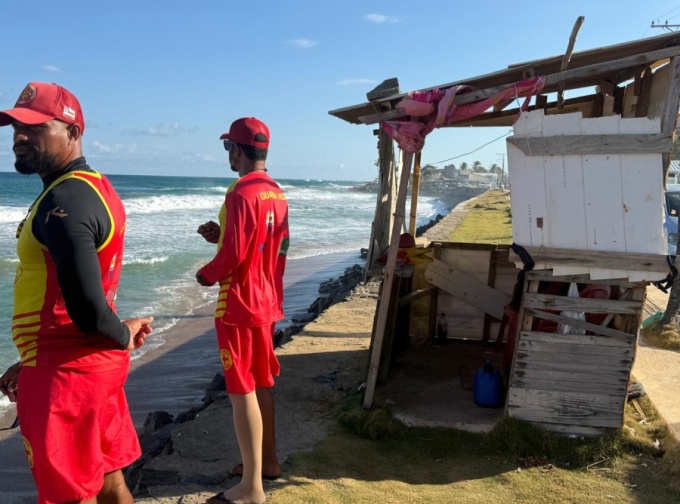  Estrutura precária de posto de salva-vidas em Jauá preocupa moradores e gera cobrança por melhorias