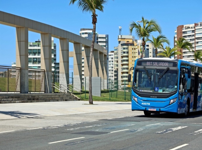 Prefeitura inicia operação da linha B6 do BRT para ligar a Estação da Lapa a Patamares
