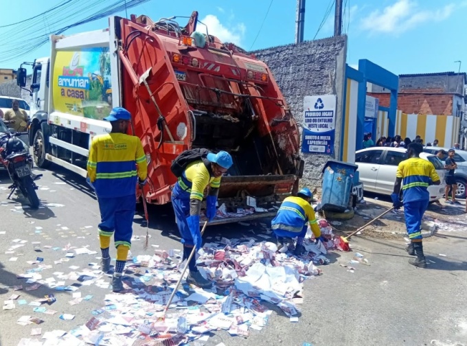 Prefeitura de Lauro de Freitas realiza mutirão de limpeza após eleições