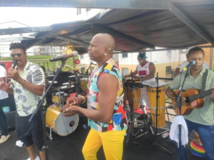 Samba do Recôncavo: Viola de Doze movimentou o domingo em Candeias